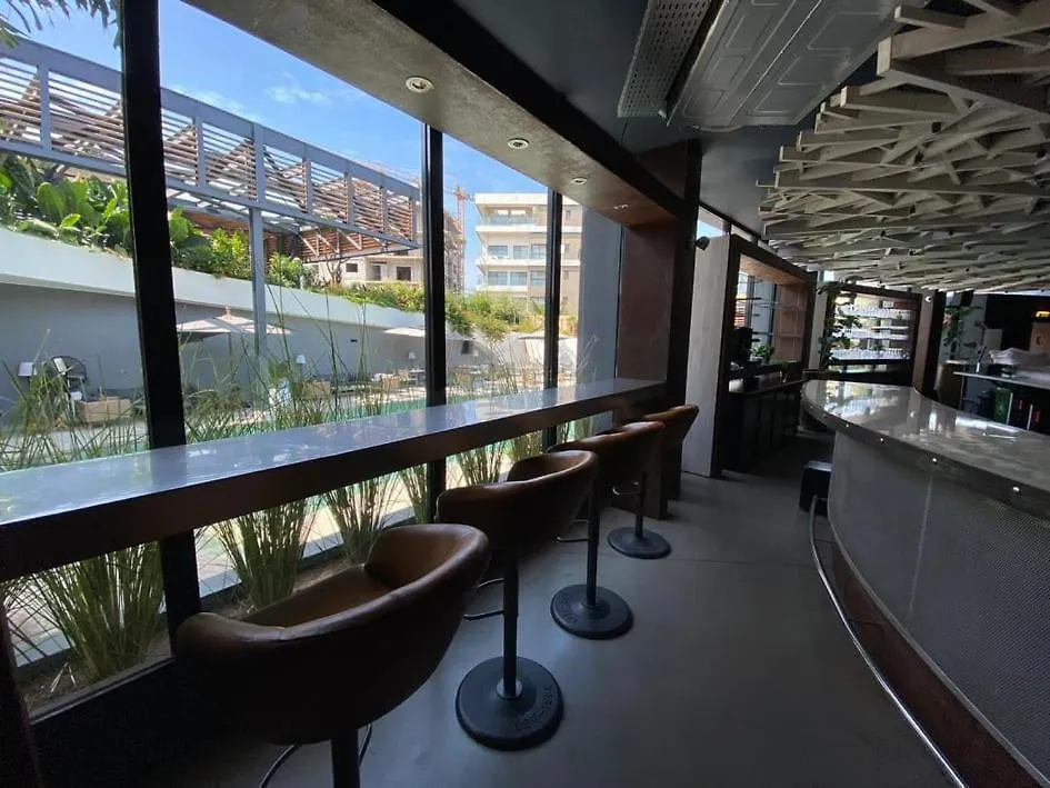 דקר Boma Lifestyle Hotel 4*,